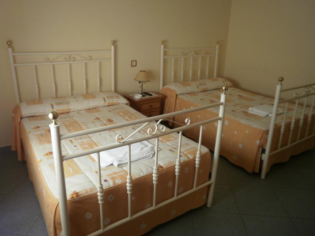 Hostal Miraflor De Las Cadenas Cuacos De Yuste Exteriör bild
